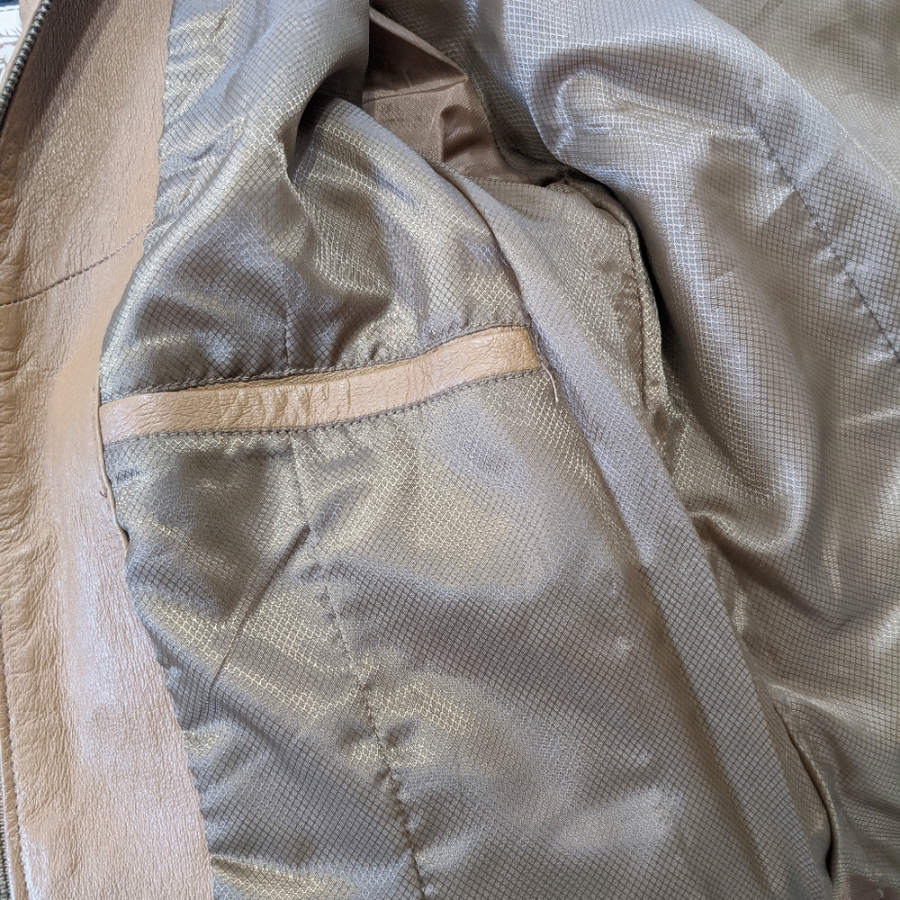 Phase Two Leather jacket - Picture 11 of 15